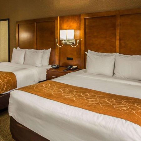 Quality Suites Nyc Gateway North Bergen Exterior foto